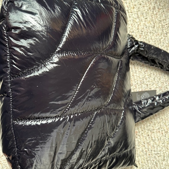 NWT VINCE CAMUTO AUTHENTIC DAYAH TOTE - Picture 6 of 10